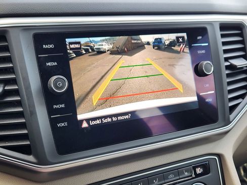 Used 2018 Volkswagen Atlas SE image 12