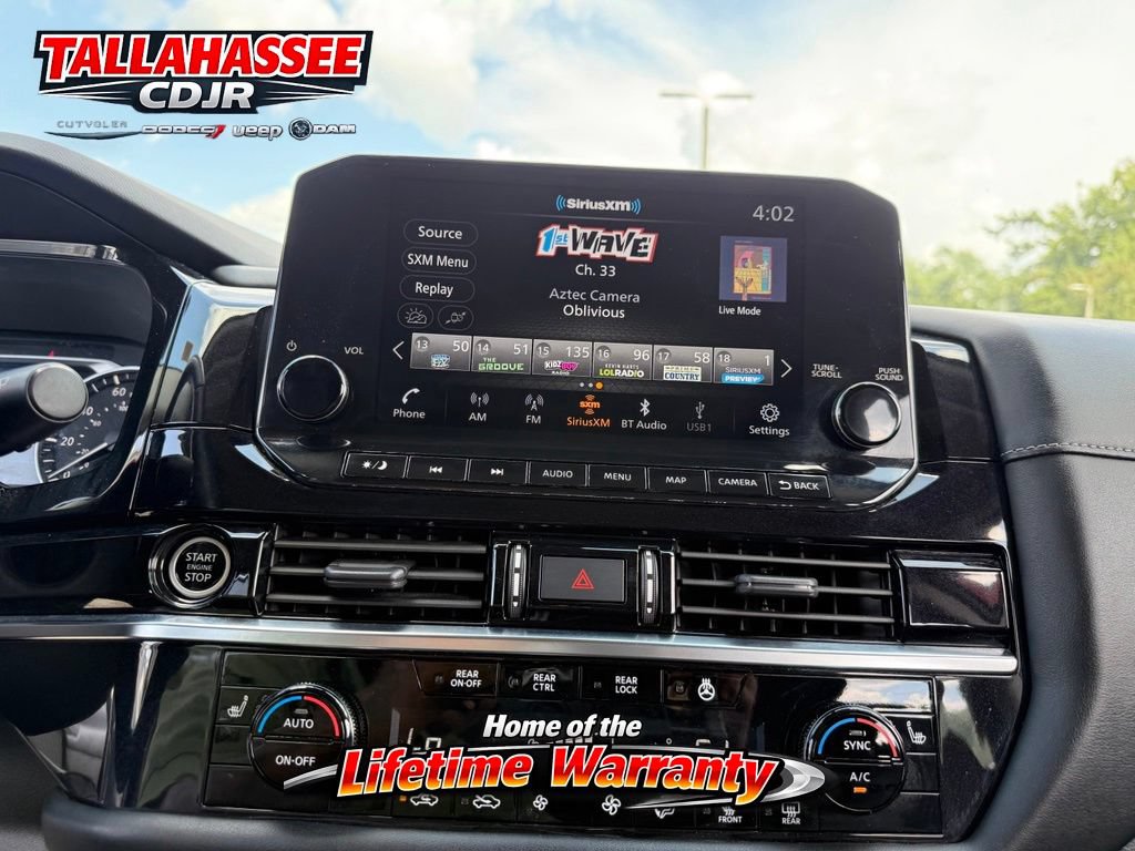 Used 2023 Nissan Pathfinder SL w/ Black Appearance Package AWD/4WD image 25