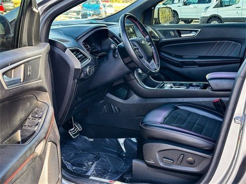 Used 2022 Ford Edge ST-Line image 10
