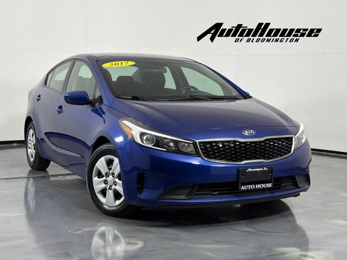 Used 2017 Kia Forte LX FWD image 1
