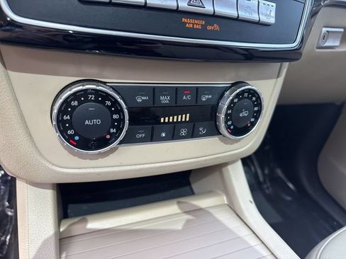 Used 2018 Mercedes-Benz GLE 350 4MATIC image 24