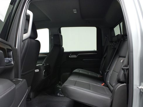 New 2025 GMC Sierra 2500 Denali image 13