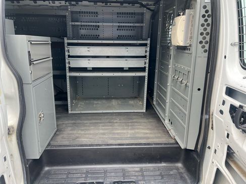 Used 2013 Chevrolet Express 2500 image 19