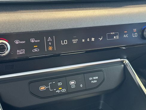 New 2026 Kia Carnival SX image 22