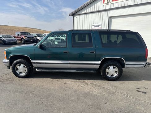 Used 1997 Chevrolet Suburban 4WD w/ Preferred Equipment Group 2 image 2