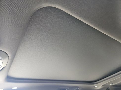 New 2025 Chrysler Pacifica Limited image 26