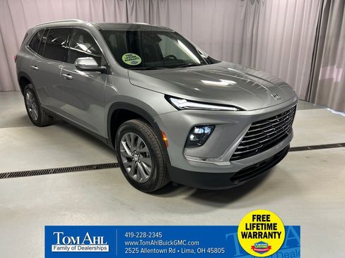 New 2026 Buick Enclave Preferred w/ LPO, Floor Liner Package image 1