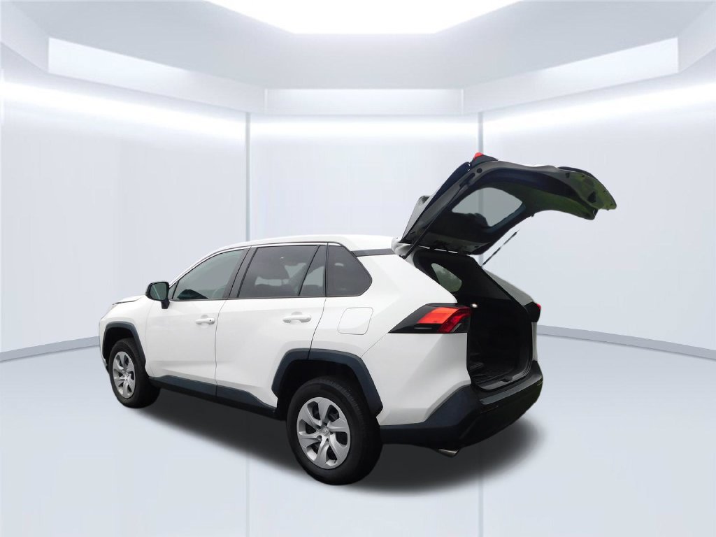 Used 2024 Toyota RAV4 LE AWD/4WD image 20