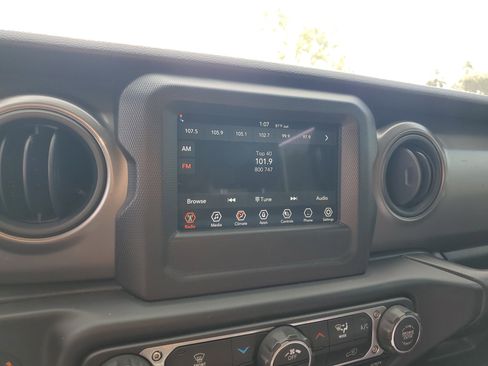 Used 2022 Jeep Wrangler Unlimited Sport image 19