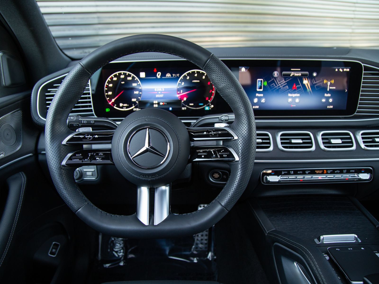 Used 2024 Mercedes-Benz GLS 450 4MATIC image 16