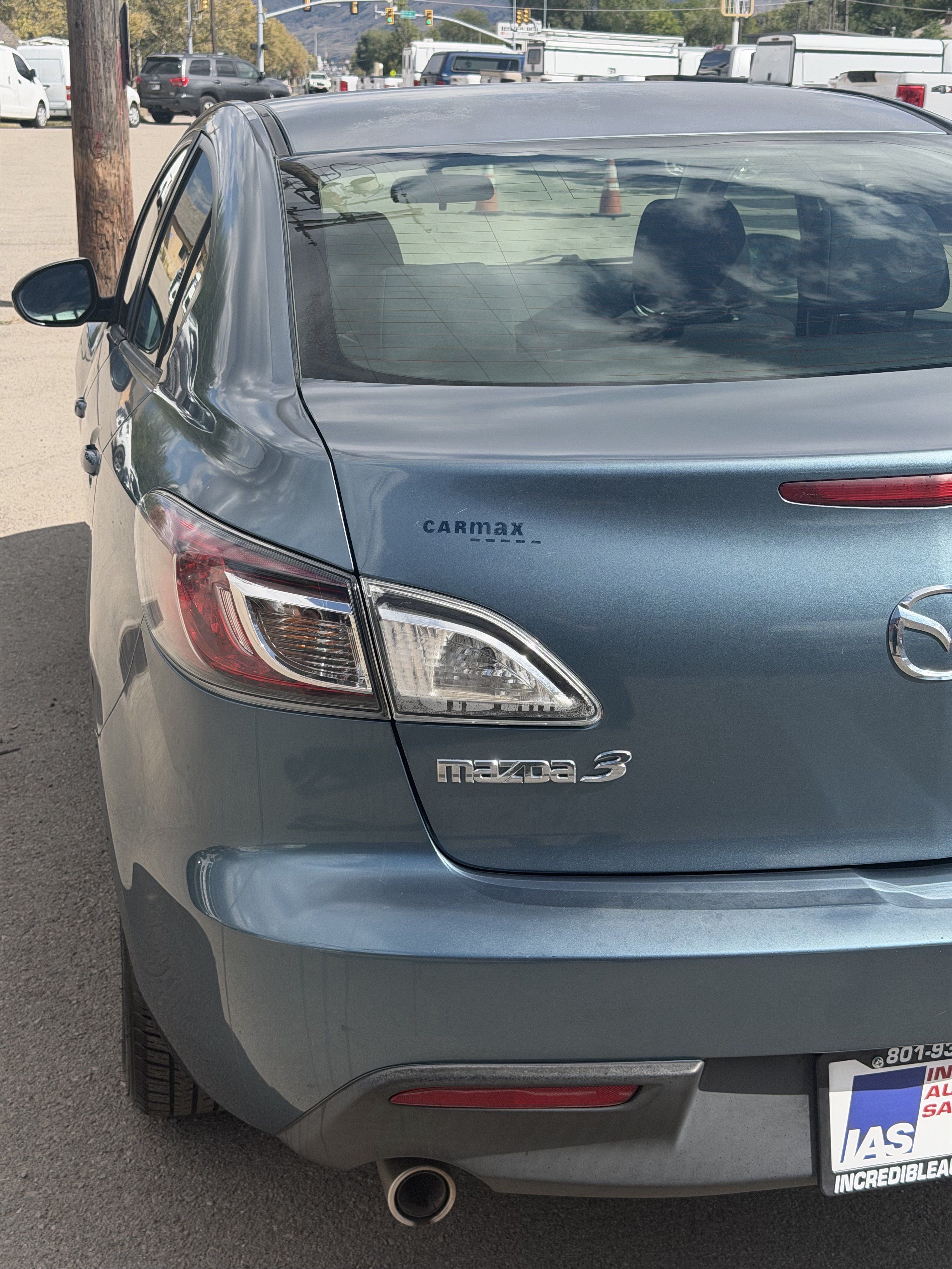 Used 2011 MAZDA MAZDA3 i Touring FWD image 12