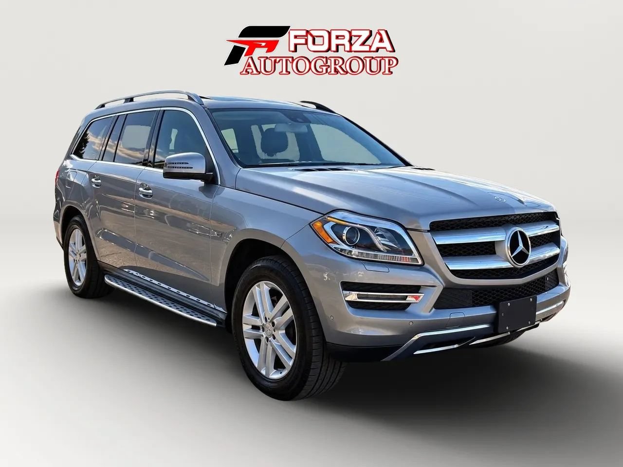 Used 2015 Mercedes-Benz GL 450 4MATIC w/ Parking Assist Package image 3