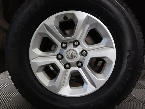 Used 2021 Toyota 4Runner SR5 image 34