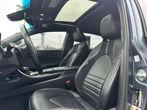 Used 2021 Toyota Avalon XSE image 10