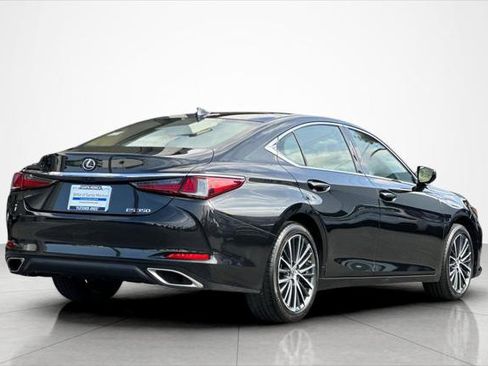 Used 2024 Lexus ES 350 w/ Premium Package FWD image 5