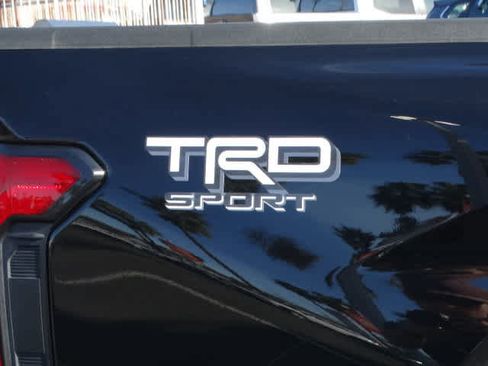 Used 2025 Toyota Tacoma TRD Sport image 11
