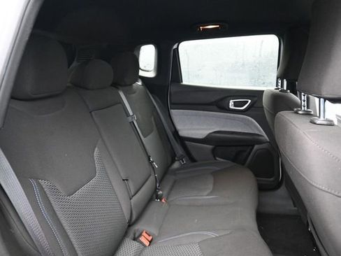 Used 2025 Jeep Compass Sport AWD/4WD image 19