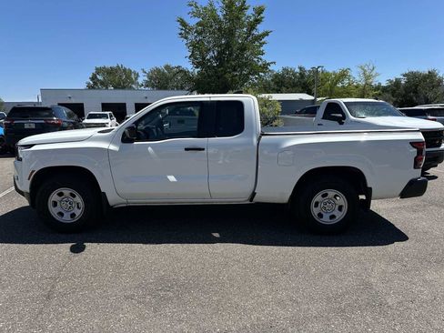 Used 2024 Nissan Frontier S RWD image 3