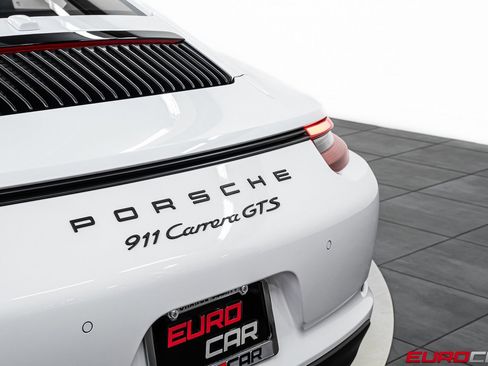Used 2019 Porsche 911 GT3 RS image 20