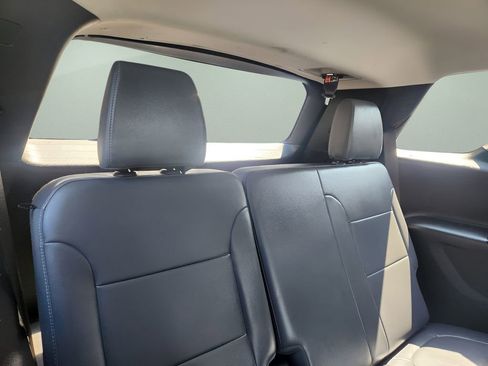 Used 2021 Chevrolet Traverse LT w/ LT Premium Package AWD/4WD image 19