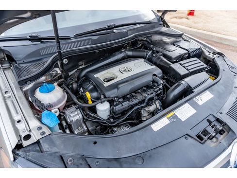 Used 2014 Volkswagen CC Sport image 29