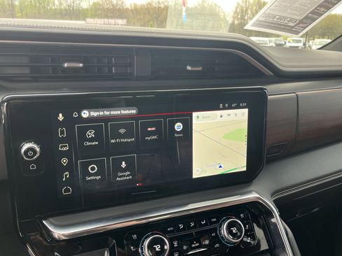 Used 2024 GMC Sierra 1500 Denali Ultimate image 15