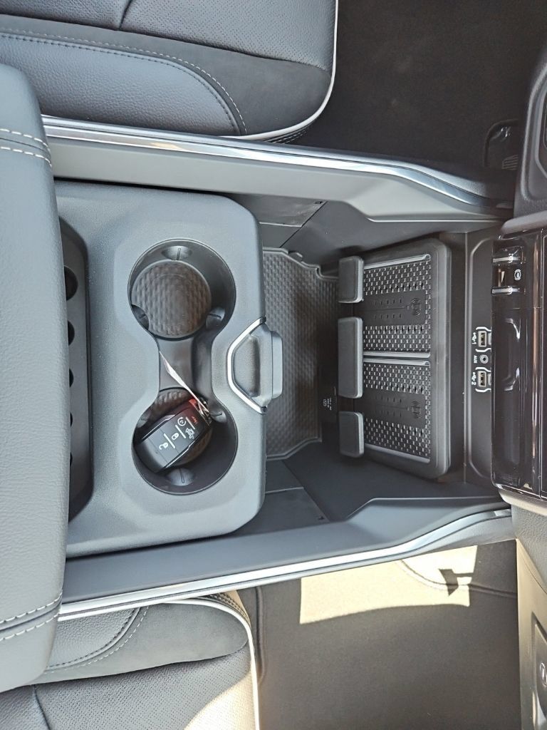 New 2026 RAM 2500 Laramie w/ Night Edition AWD/4WD image 31