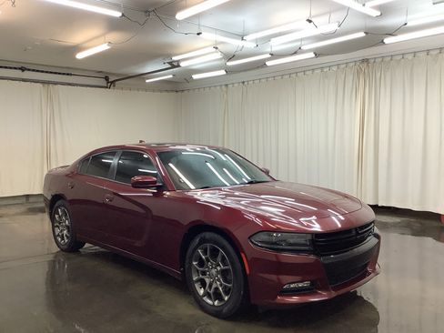 Used 2017 Dodge Charger SXT w/ AWD Plus Group image 3