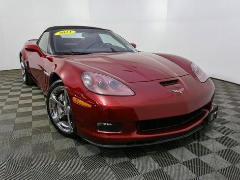 Used 2011 Chevrolet Corvette Grand Sport w/ Preferred Equipment Group image 3