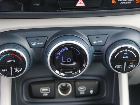 New 2026 Hyundai Venue SEL FWD image 21