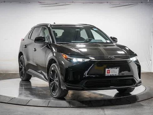 Certified 2025 Toyota bZ4X AWD image 6