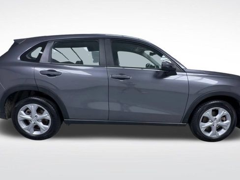 Used 2023 Honda HR-V LX image 9
