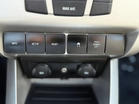 Used 2010 Ford Focus S FWD image 32