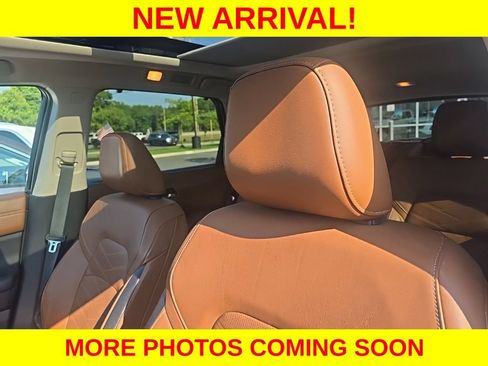 Used 2022 Nissan Pathfinder Platinum w/ Cargo Package AWD/4WD image 5