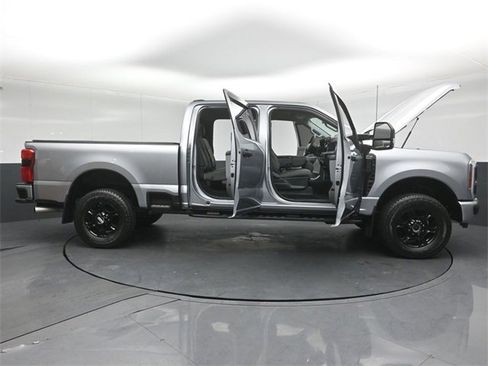 Used 2024 Ford F250 XL w/ STX Appearance Package image 58