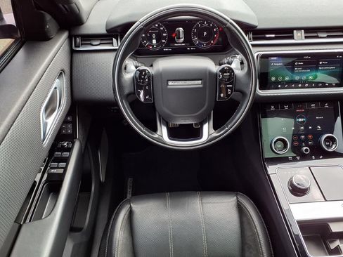 Used 2019 Land Rover Range Rover Velar R-Dynamic SE AWD/4WD image 12
