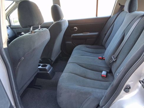 Used 2011 Nissan Versa 1.8 S w/ Plus Pkg image 10