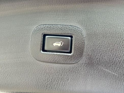 Used 2019 Nissan Armada Platinum w/ Captain's Chairs Package AWD/4WD image 28