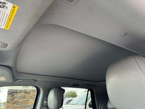 Used 2018 Lincoln Navigator Select w/ Technology Package image 15