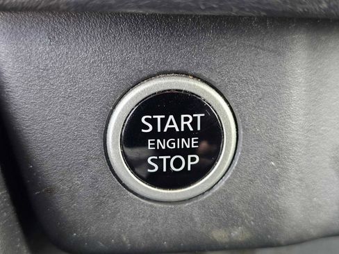 Used 2022 Nissan Rogue SV image 22