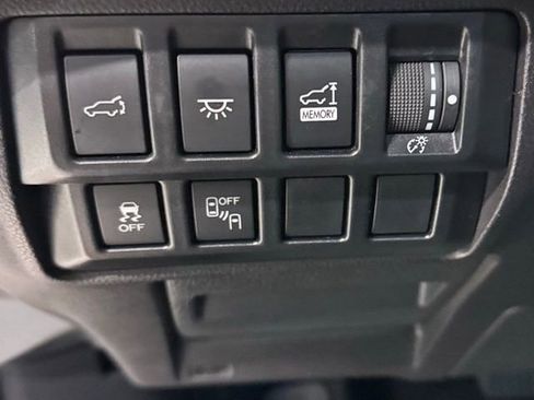 Used 2020 Subaru Ascent Limited w/ Technology Package AWD/4WD image 27