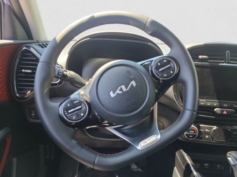 Used 2023 Kia Soul GT-Line w/ GT-Line Technology Package FWD image 16