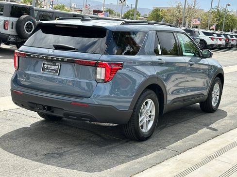 New 2026 Ford Explorer Active RWD image 7