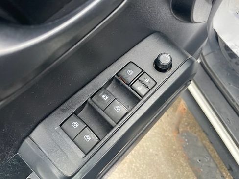 Used 2021 Toyota Tacoma SR AWD/4WD image 21