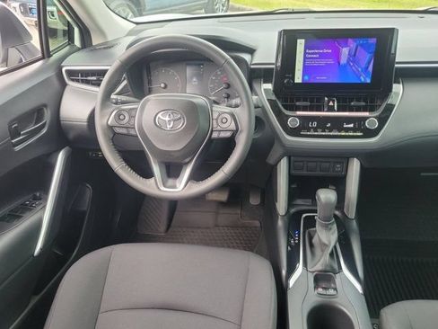 Used 2024 Toyota Corolla Cross LE FWD image 25