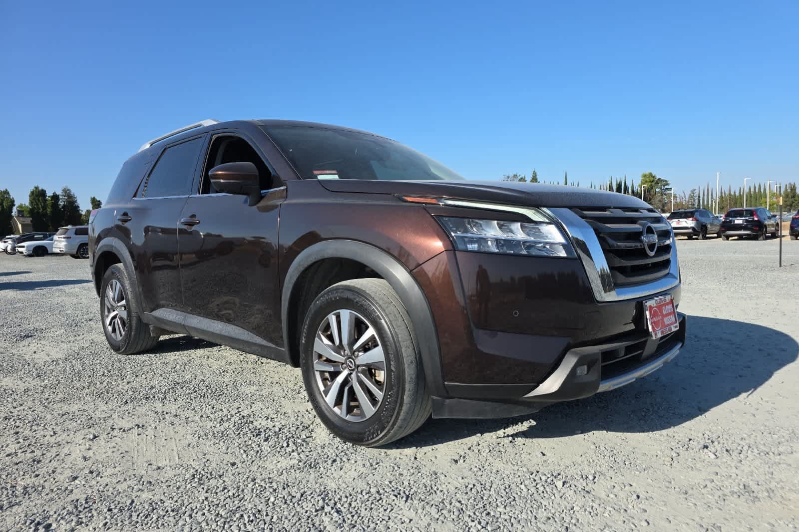 Used 2022 Nissan Pathfinder SL w/ Cargo Package FWD image 10