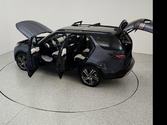 New 2026 Land Rover Discovery Limited Edition AWD/4WD image 44
