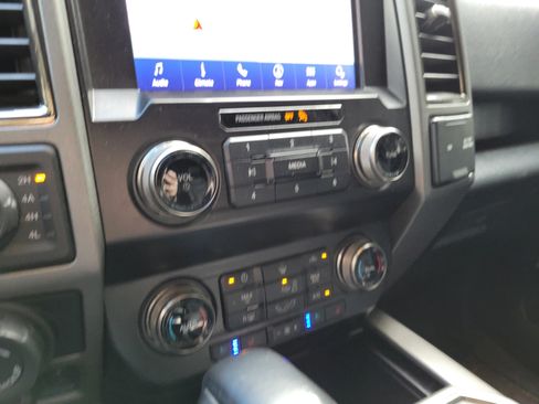 Used 2020 Ford F150 Raptor w/ Equipment Group 802A Luxury AWD/4WD image 18