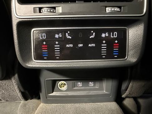 Used 2021 Audi Q8 Premium Plus w/ Premium Plus Package AWD/4WD image 31