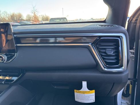 New 2026 GMC Canyon Elevation w/ Convenience Package image 24